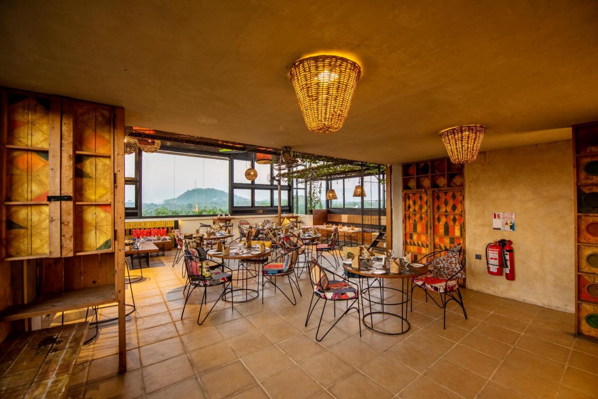 White Moon Resort Gampaha Zewnętrze zdjęcie